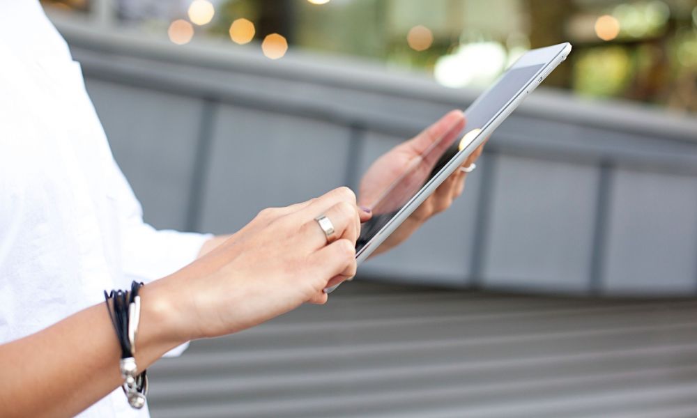 Όταν ένα e-mail από πρώην σου προκαλεί ταχυκαρδία, η συμπεριφορά του ξεπερνά τη γραμμή του ερωτισμού