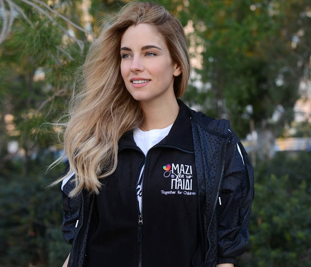 Η πρώτη τηλεοπτική εμφάνιση της Δούκισσα Νομικού με φουσκωμένη κοιλιά και το φύλο του μωρού