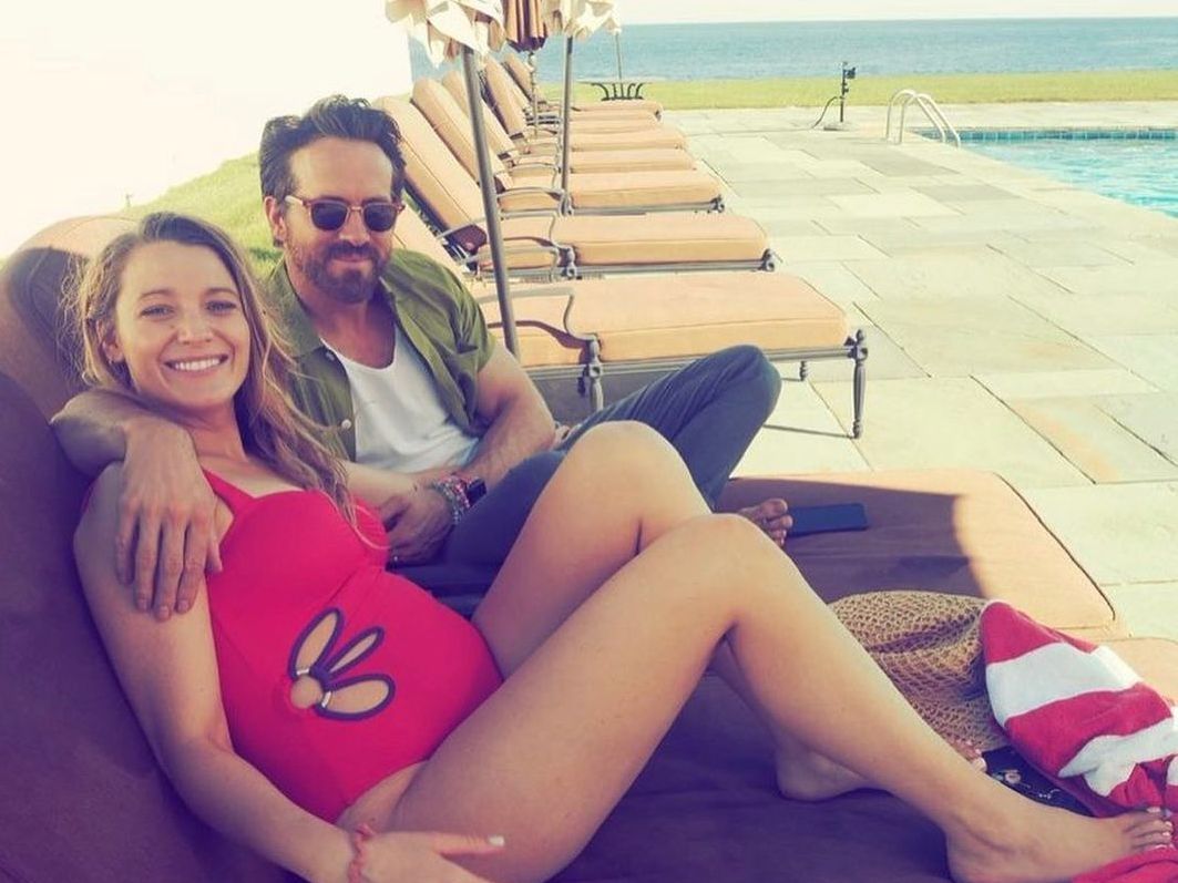 11 παπαράτσι περιμένουν την Blake Lively να βγει από το σπίτι & εκείνη τους «απαντάει» στο Ιnstagram