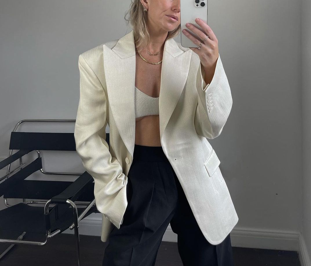 Bra+Blazer: Ένας στυλιστικός συνδυασμός που μπορεί να βγει πολύ πιο κομψός από όσο φαντάζεσαι