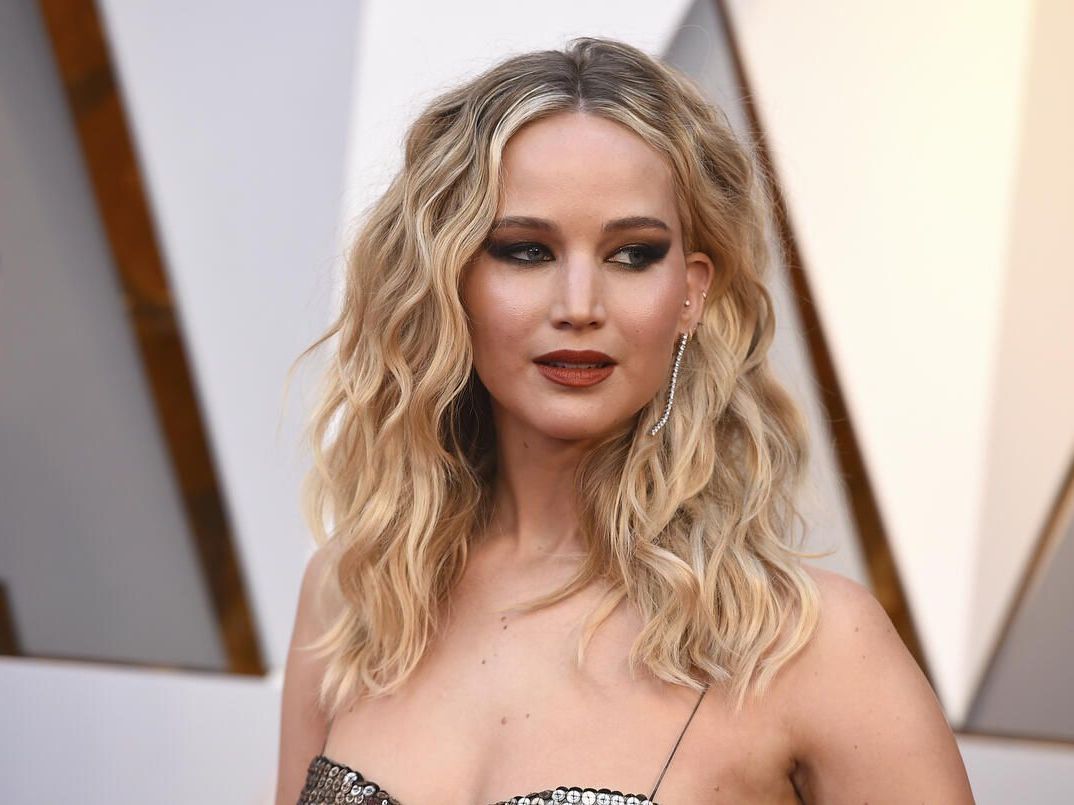 Η Jennifer Lawrence φόρεσε τις αγαπημένες μπαλαρίνες της «Carrie» στους δρόμους της Νέας Υόρκης