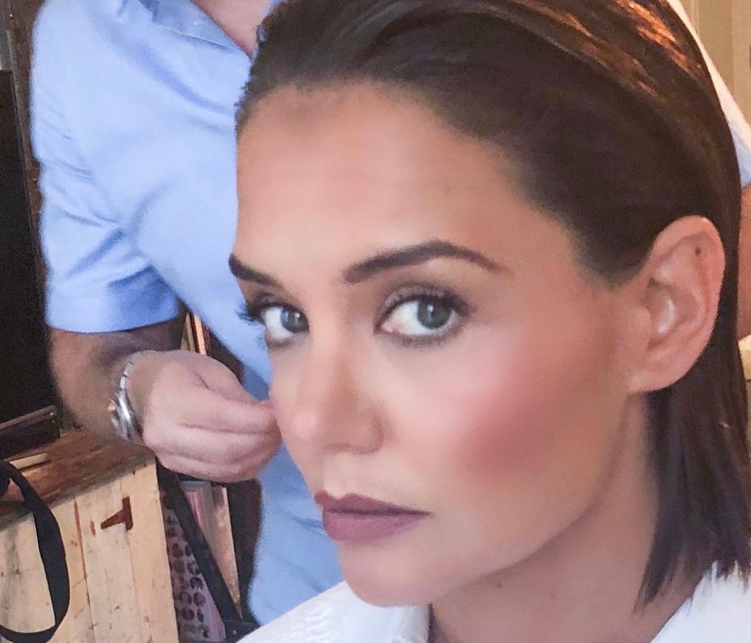 Το βίντεο που «διασύρει» την Katie Holmes, λίγο πριν την Πρωτοχρονιά