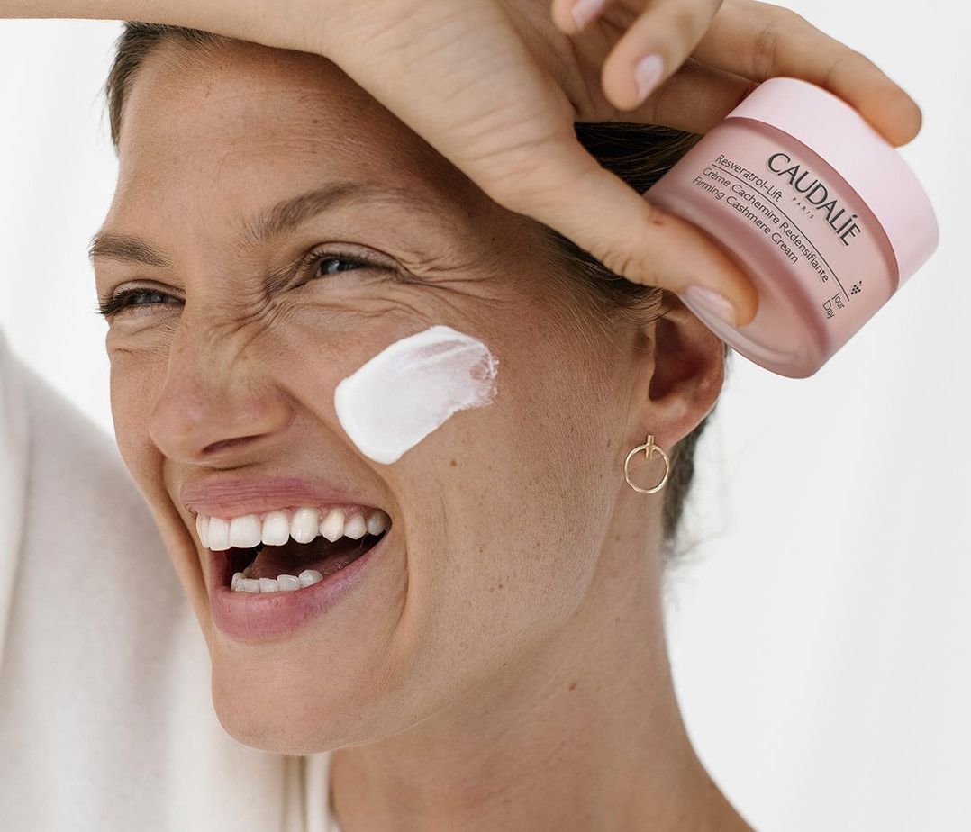 Caudalie: Το brand που μας έμαθε να νιώθουμε σαν Γαλλίδες γιορτάζει 10 χρόνια παρουσίας στην Ελλάδα