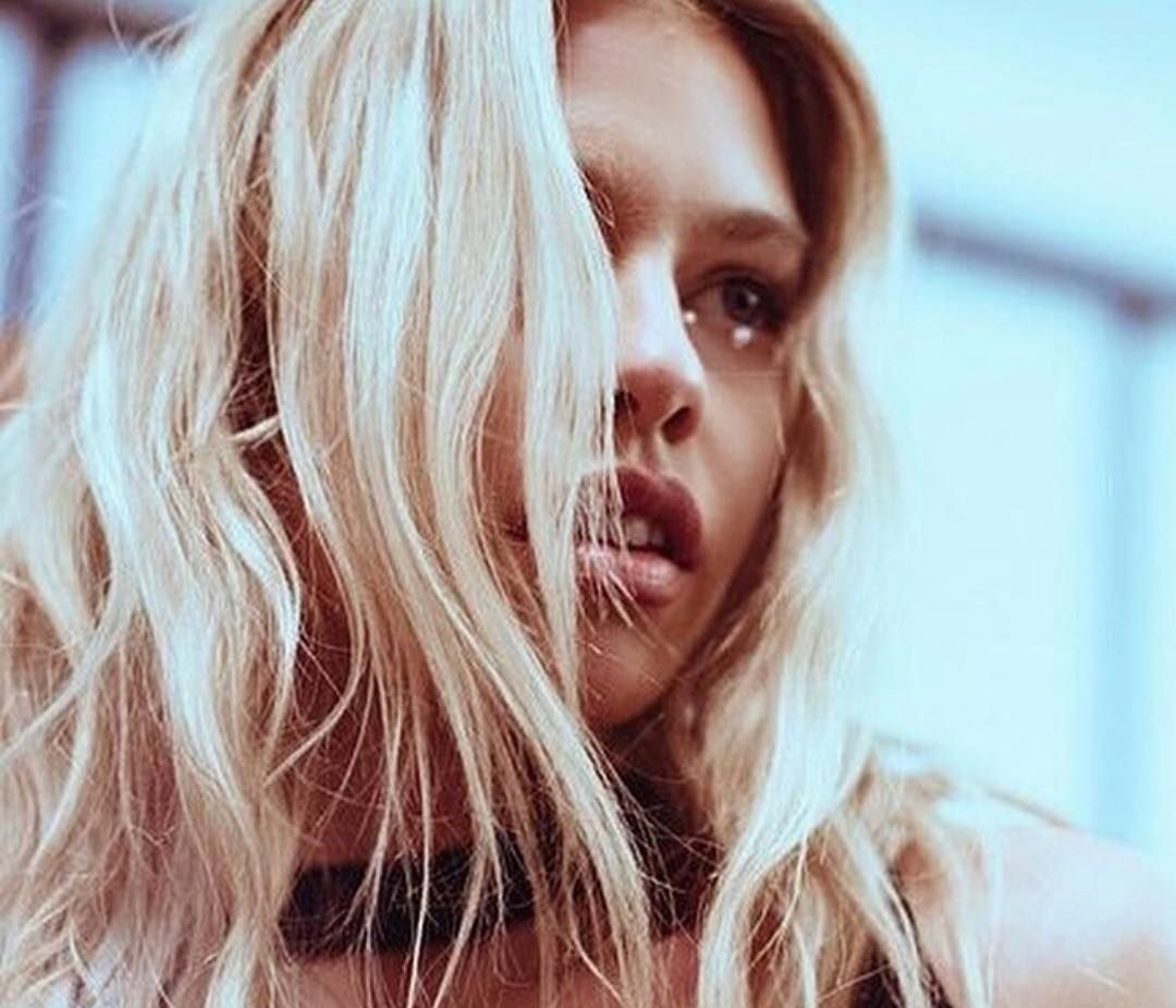 Ούτε σκιές, ούτε κραγιόν, ούτε makeup: Αυτό το beauty look είχε κάτι ακόμη πιο ξεχωριστό!