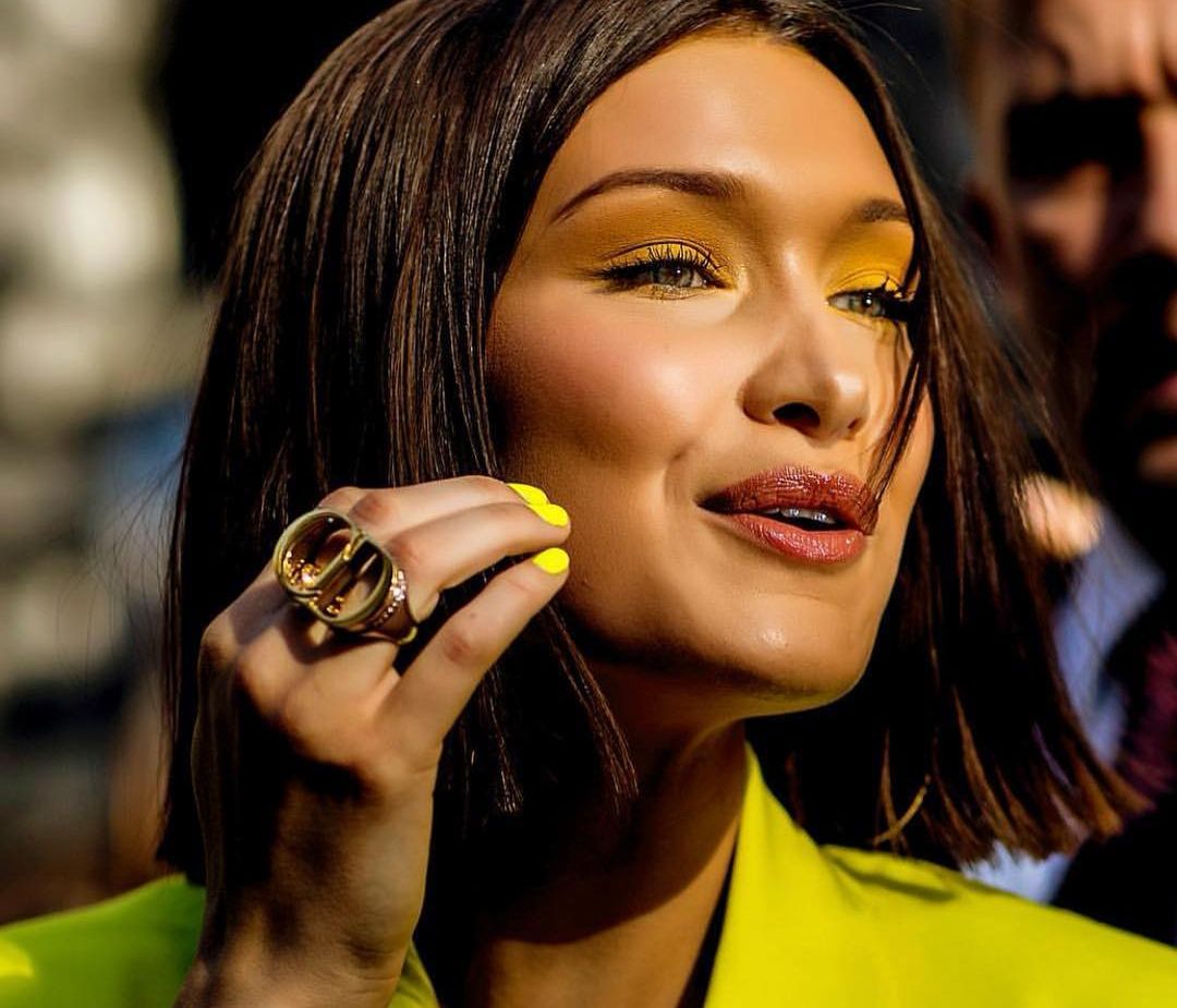 Ερμ… Η Bella Hadid το παράκανε με το photoshop και ξενερώσαμε όσο δεν πάει!