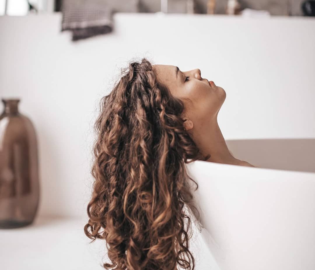 5 λάθη που κάνεις με το conditioner και δε βλέπεις αποτέλεσμα στα μαλλιά σου
