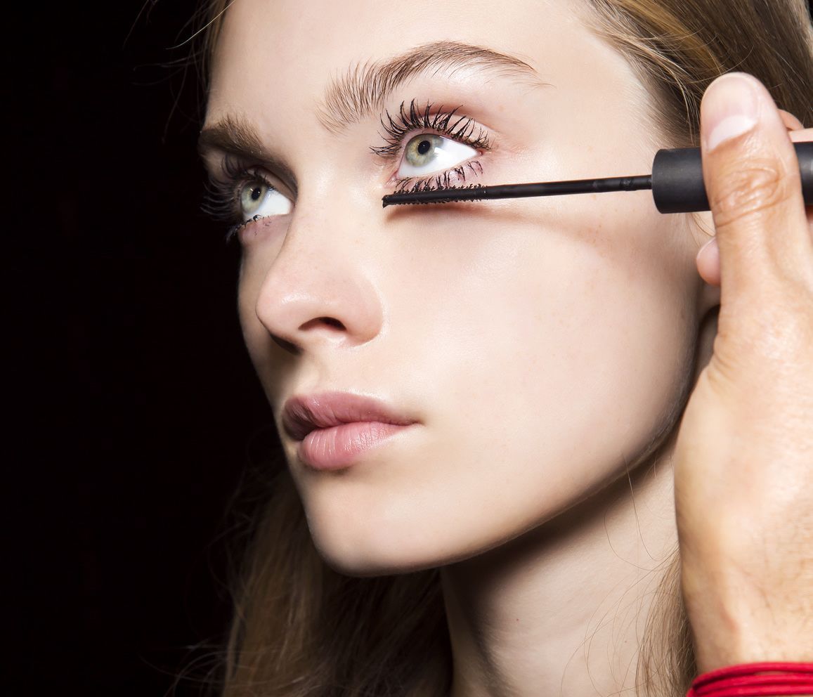 The mascara files: Πώς θα διαλέξεις τη σωστή και πώς θα κάνεις τις βλεφαρίδες σου σαν ψεύτικες
