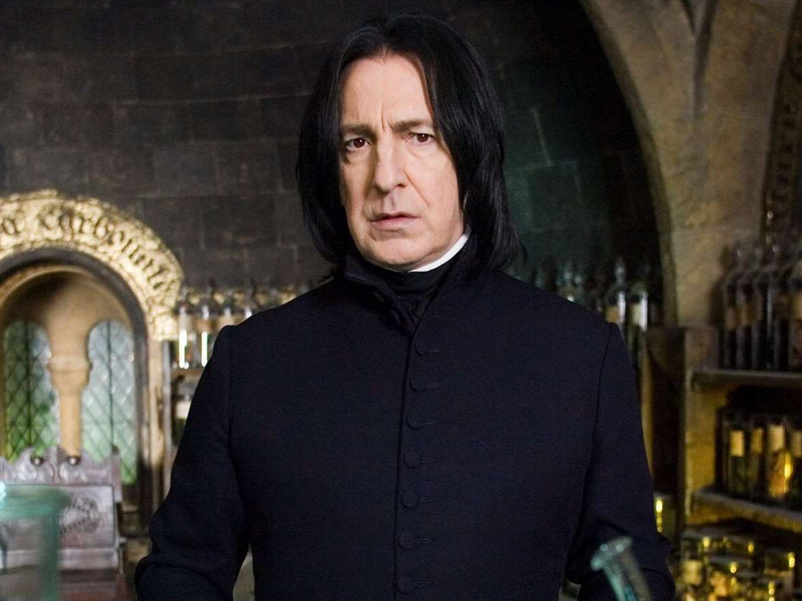 Harry Potter: Ο Alan Rickman δε θα συνέχιζε τον ρόλο του Snape μετά τη 2η ταινία - Γιατί έμεινε;