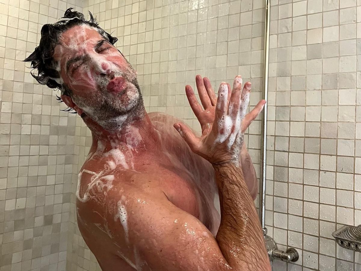 Ο David Schwimmer είναι ο «αστακός» της Jennifer Aniston και η νέα φωτογραφία είναι η απόδειξη