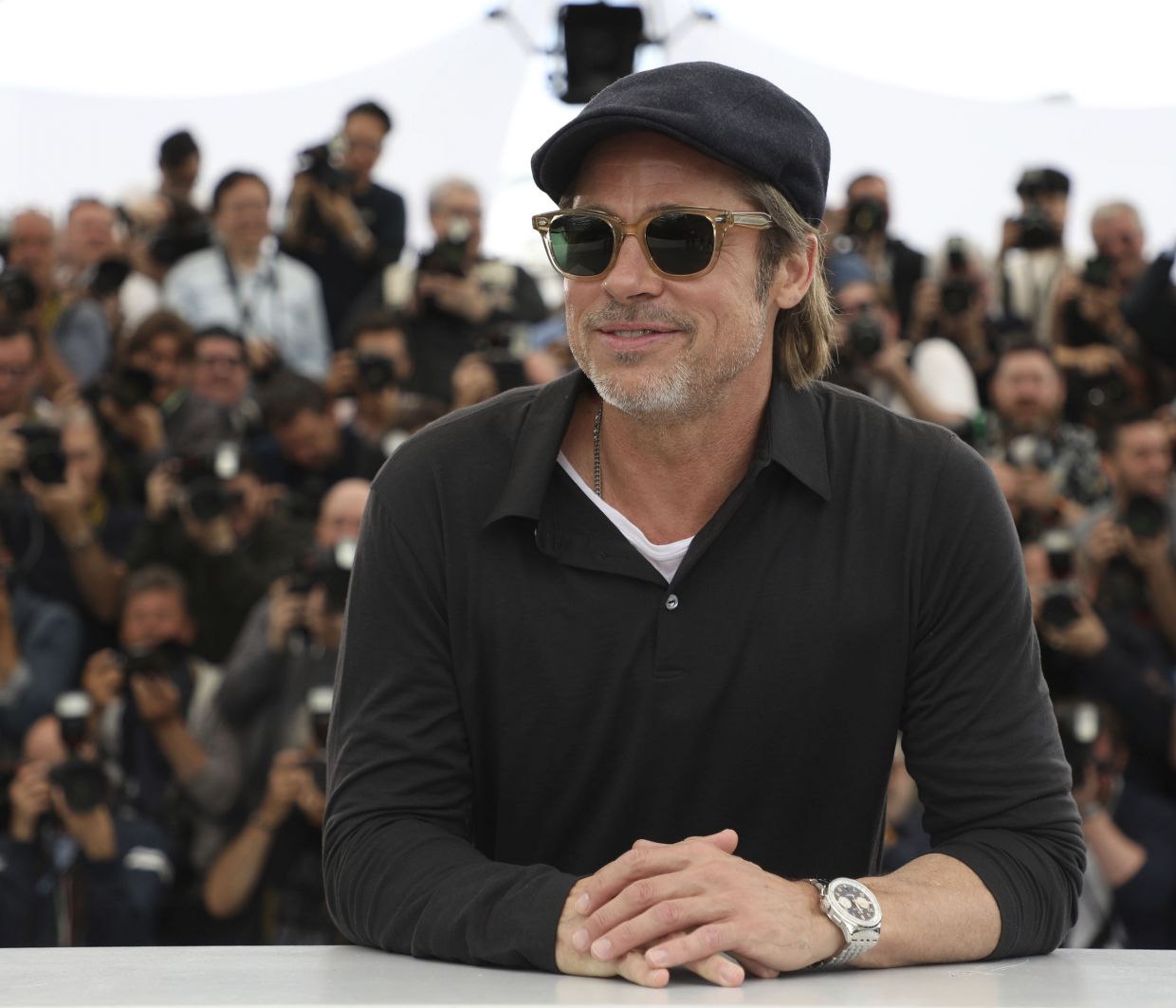 Ο Brad Pitt φωτογραφίζεται για το GQ Australia και είναι πιο κούκλος από ποτέ