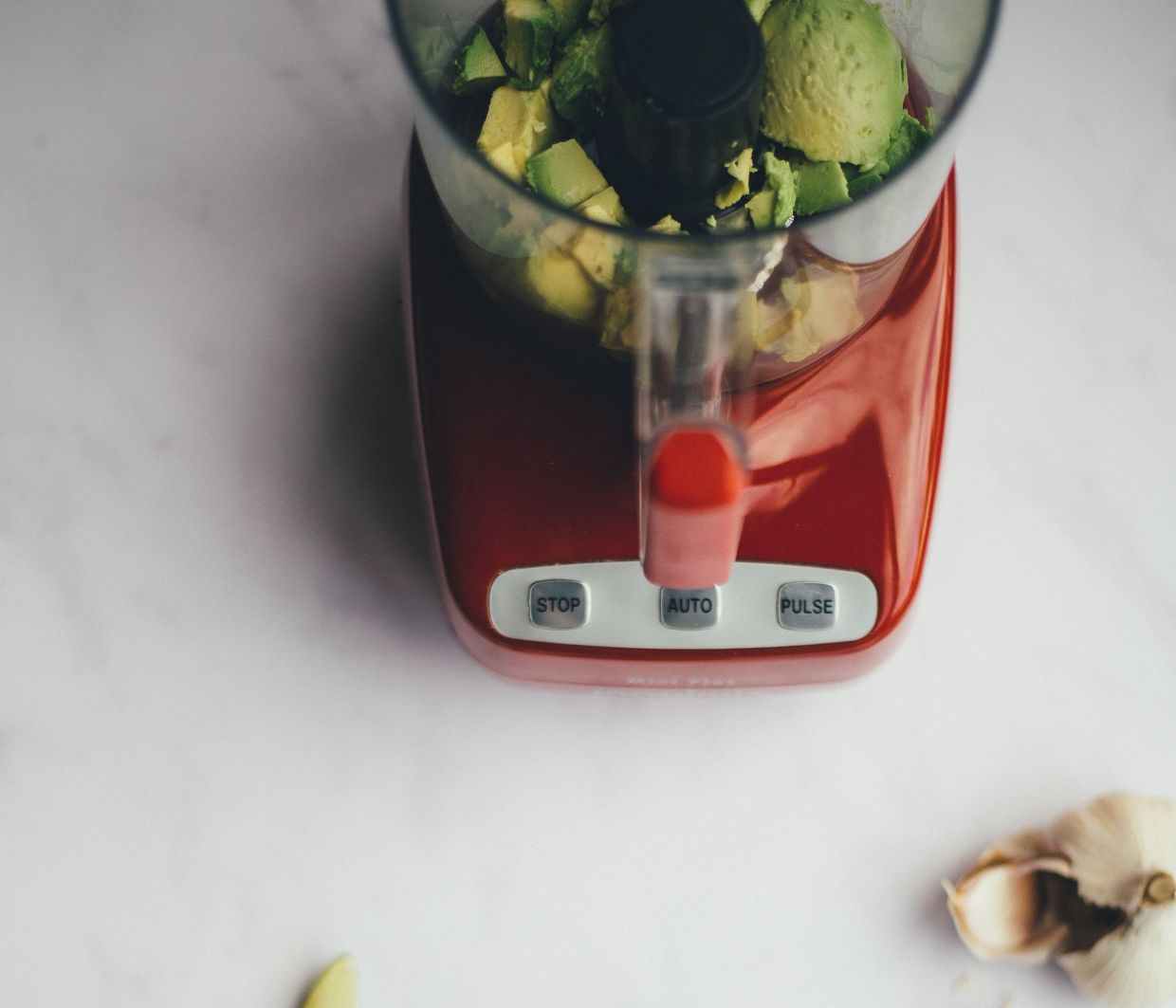 Ο έξυπνος τρόπος για να καθαρίσεις το blender σου μέσα σε 1 λεπτό!