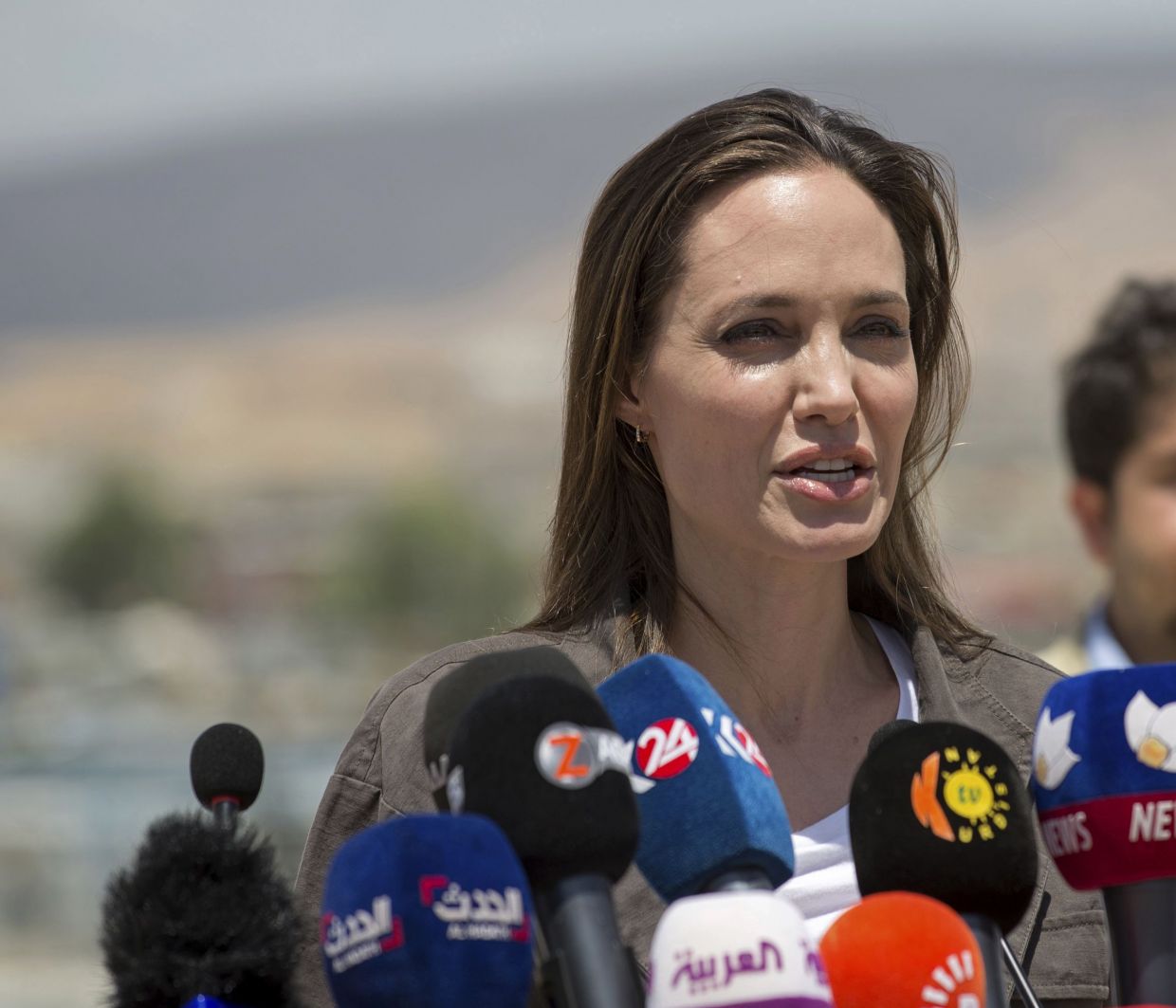 Δεν έχεις ξαναδεί έτσι την Angelina Jolie: Το βίντεο που έγινε viral και όχι άδικα