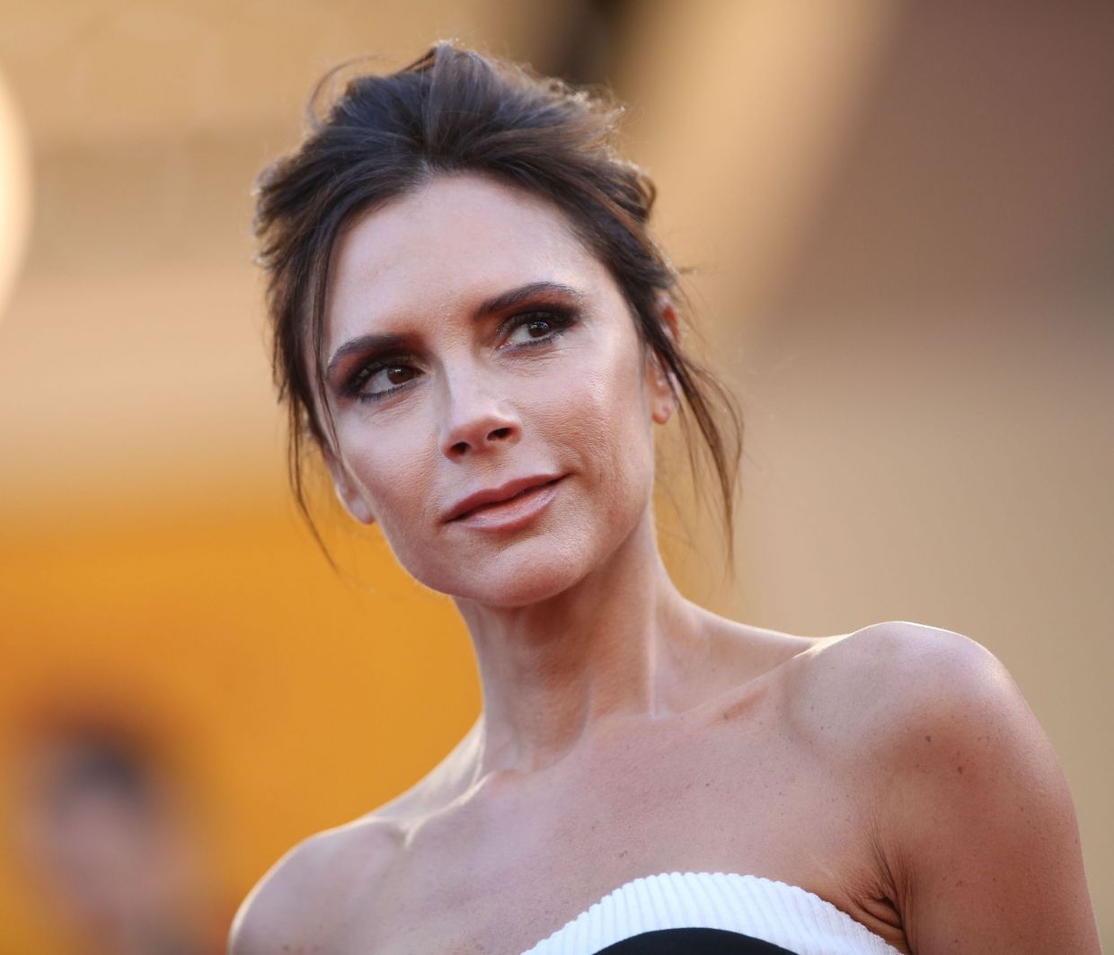 Victoria Beckham: Λανσάρει κραγιόν εμπνευσμένα από τις Spice Girls!