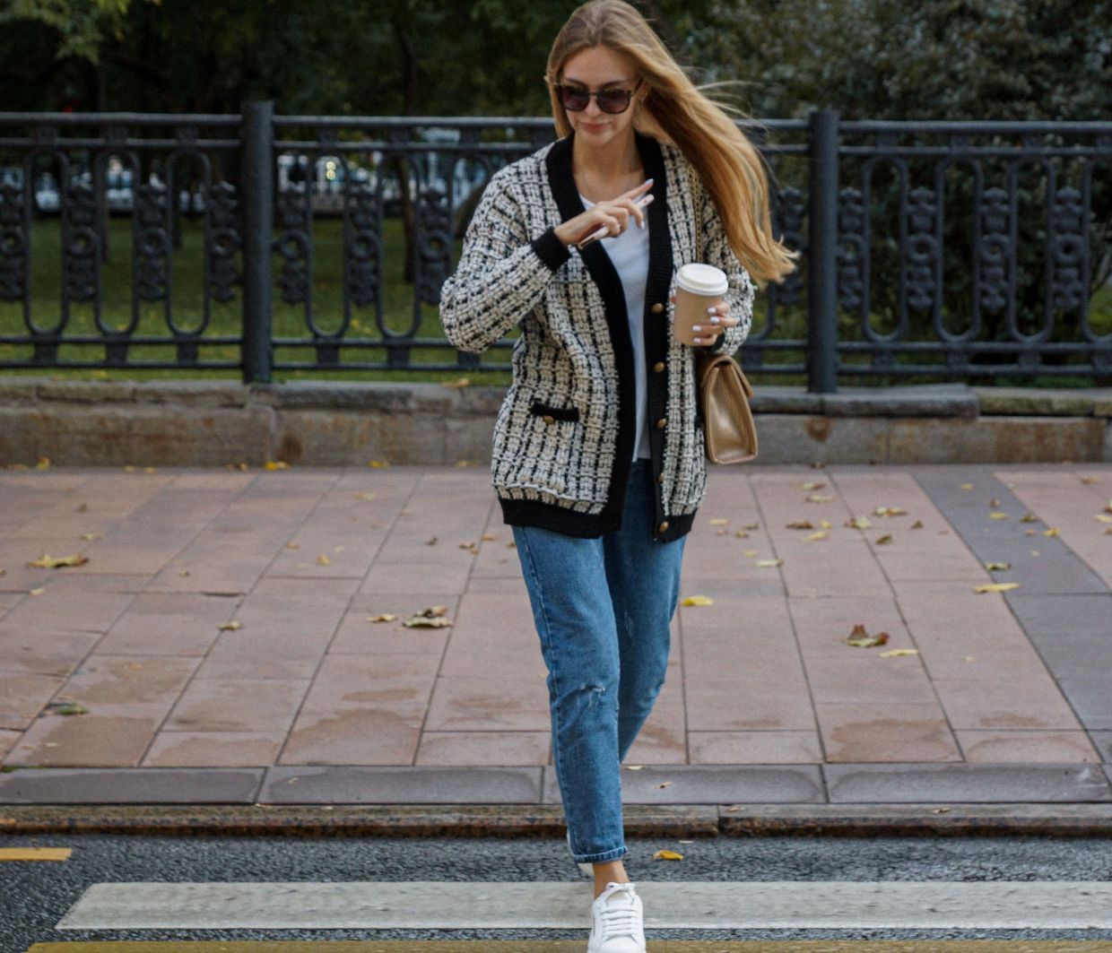 Μάθε πώς να κοντύνεις τα jeans σου τώρα