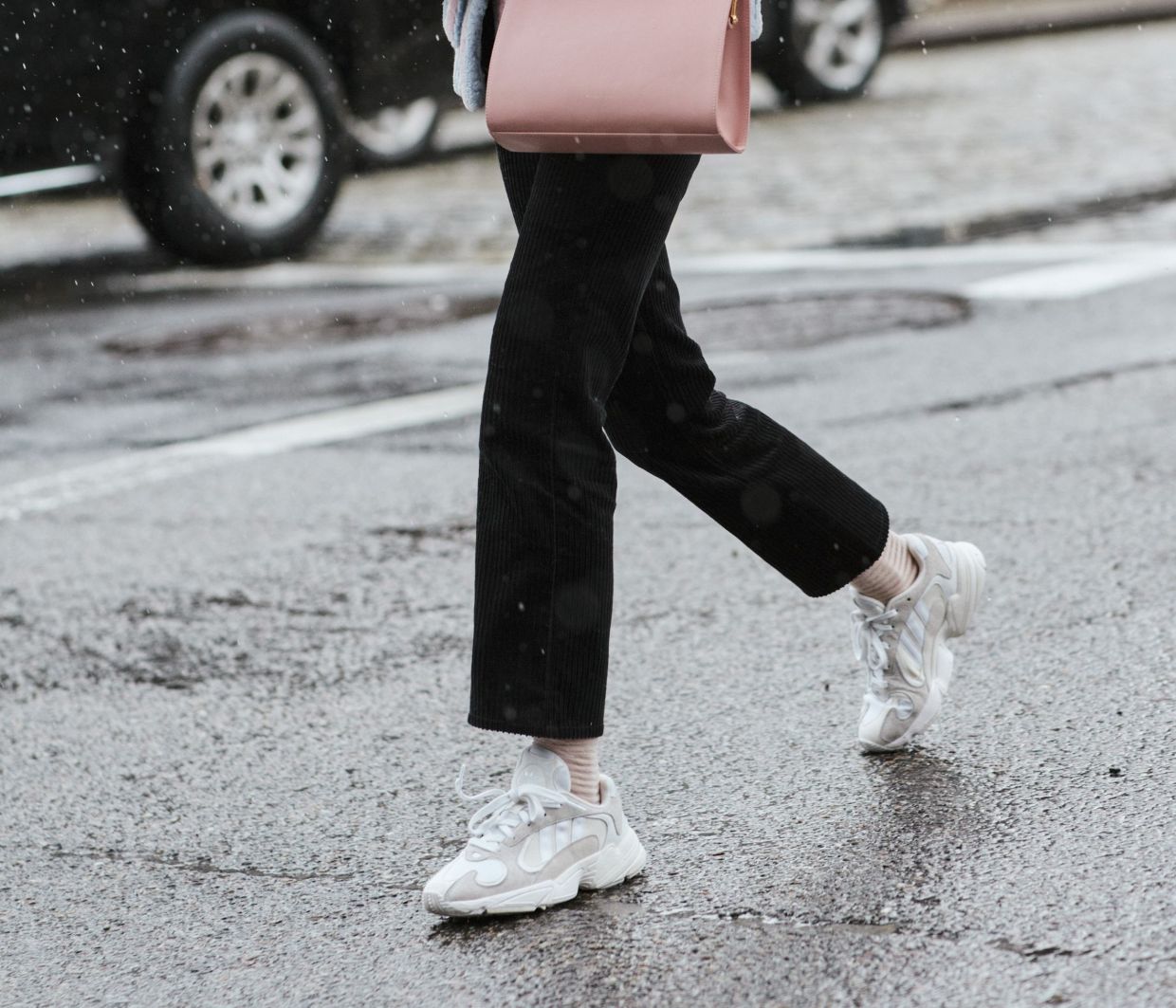 Maternity style! Τα πιο cool sneakers για στυλ και άνεση στην εγκυμοσύνη