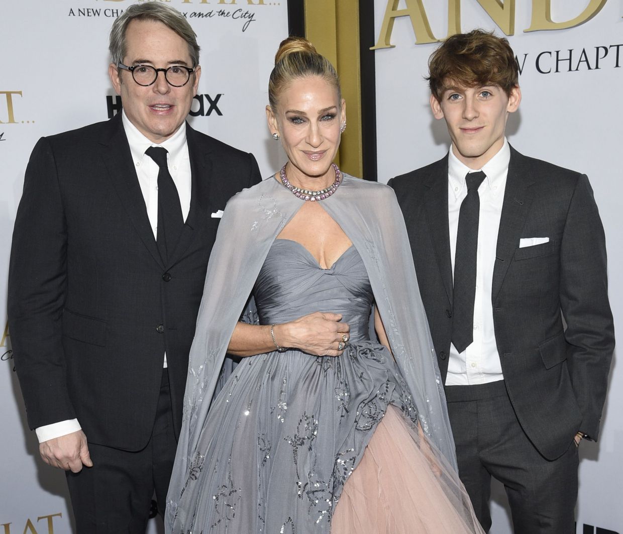 And Just Like That: Η πρεμιέρα με το λαμπερό cast - H SJP με τον Matthew Broderick και τον γιο τους