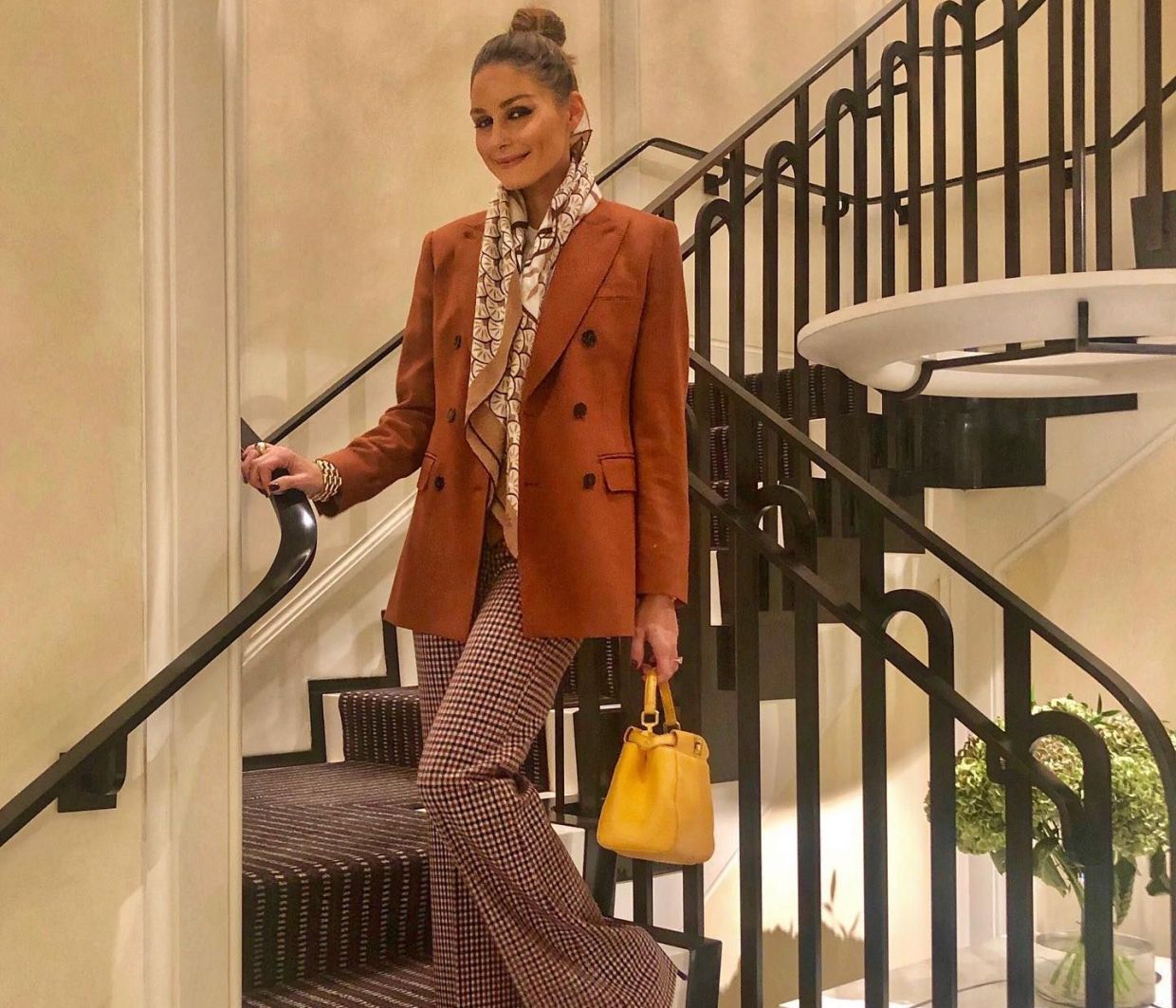 Ένα blazer σε έντονο χρώμα θα απογειώσει κάθε look (+10 για εσένα)