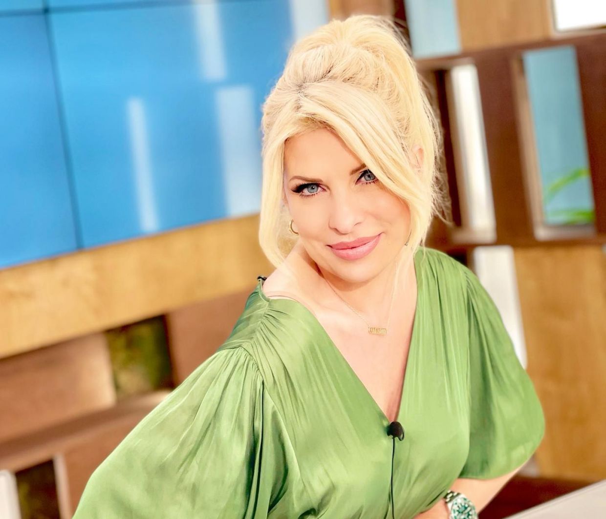 Η Ελένη Μενεγάκη με το πιο chic ponytail για όλες τις ώρες – Τα tips για να το κάνεις κι εσύ