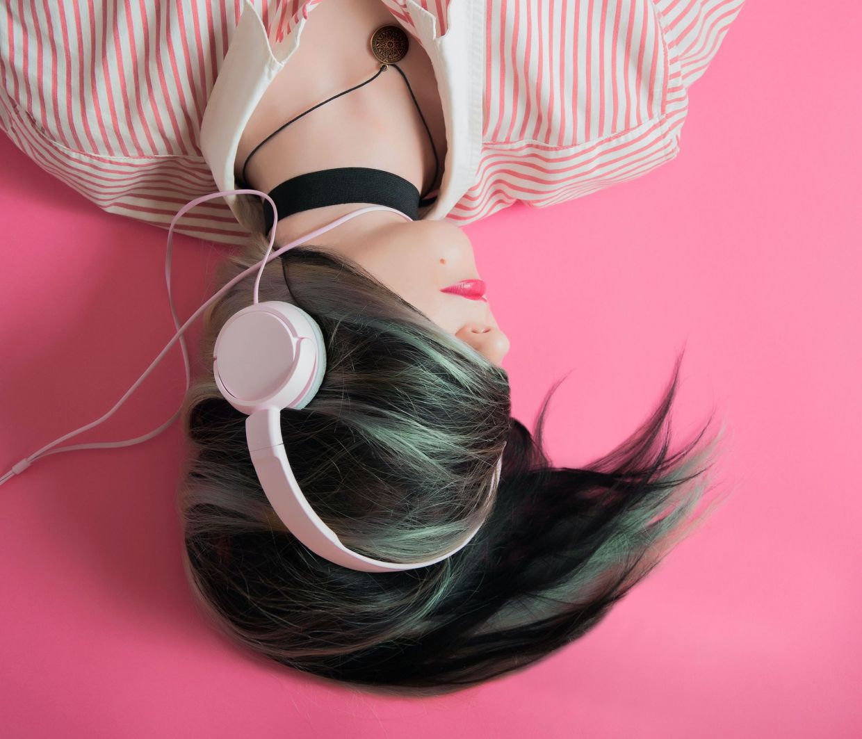 Sex podcasts: Ποια ακούν οι μετά-millennials και πώς βοηθούν έτσι την ερωτική τους ζωή