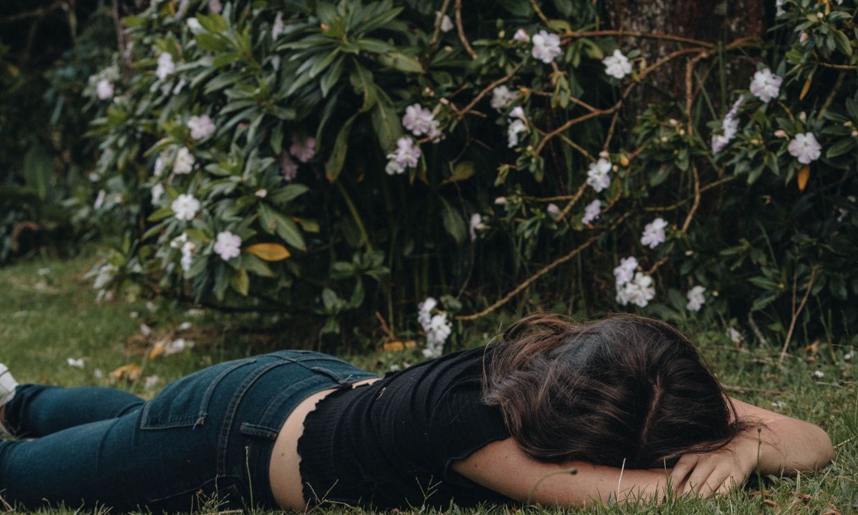 Heartbreak: Είναι επώδυνο, αλλά υπάρχουν τρεις science-backed τρόποι για να περάσει γρηγορότερα