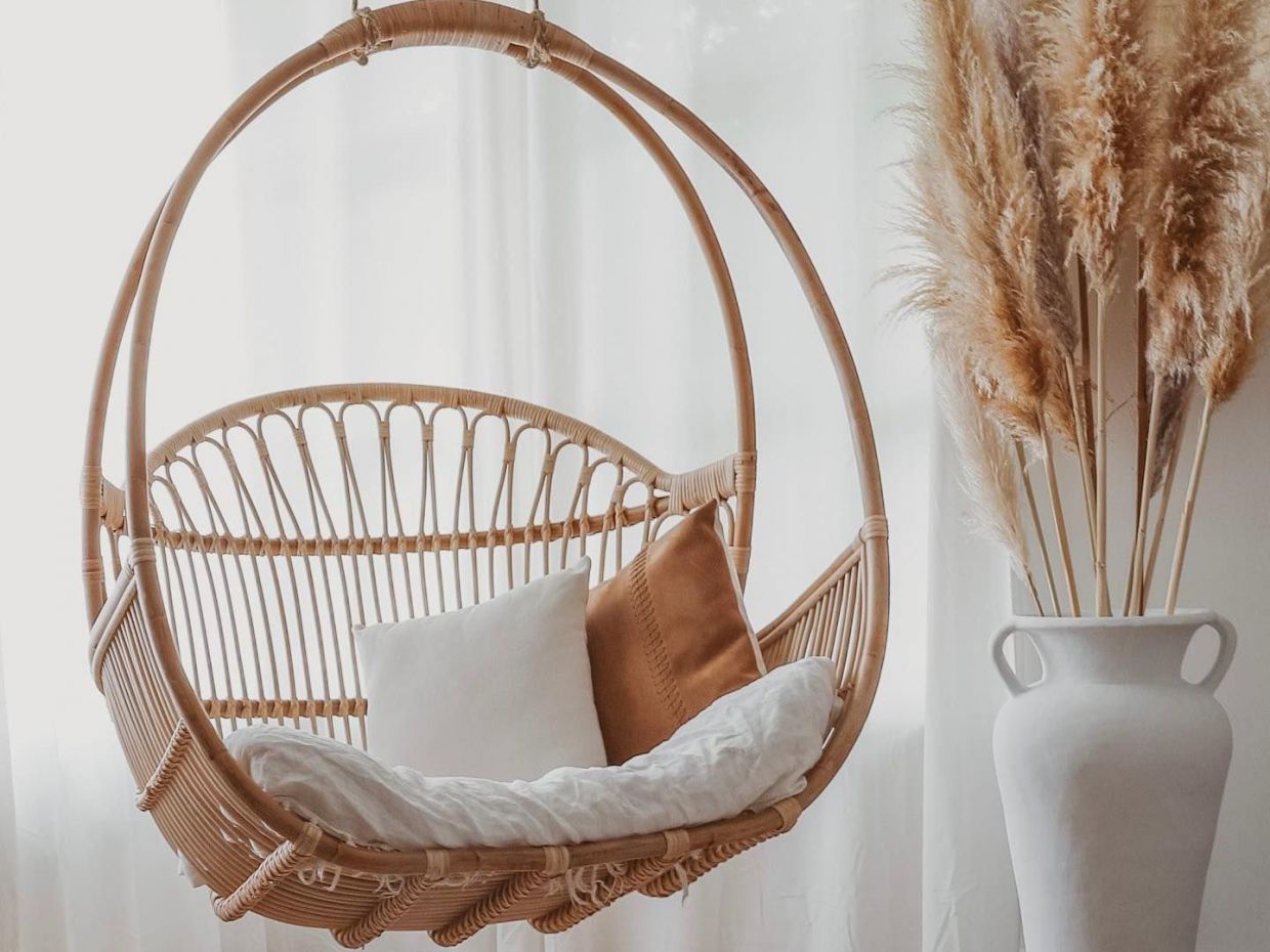 Οι κρεμαστές καρέκλες είναι το απόλυτο deco trend- Δες πώς θα την εγκαταστήσεις με ασφάλεια