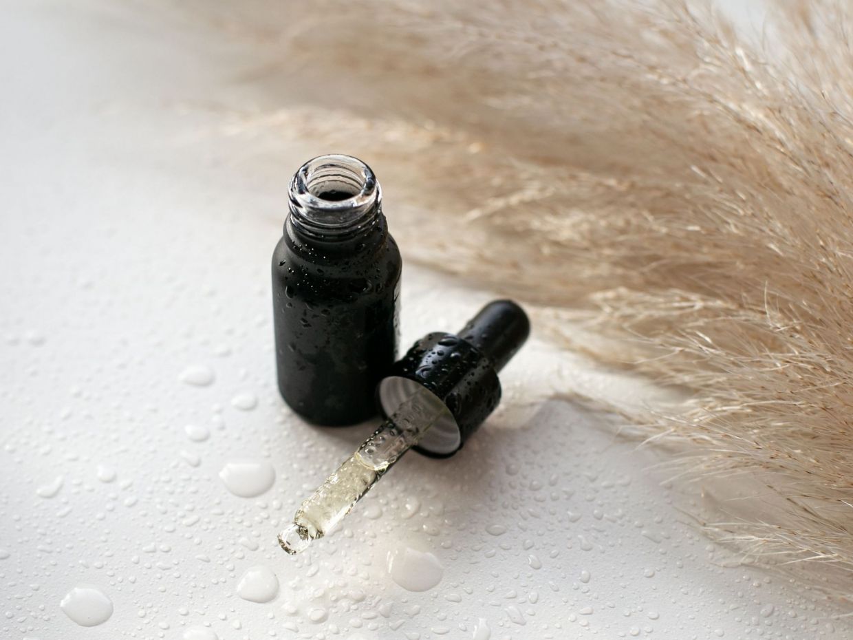 Βραχιόλι με αιθέρια έλαια: Η DIY κατασκευή για να απωθείς τα κουνούπια και να μυρίζεις υπέροχα