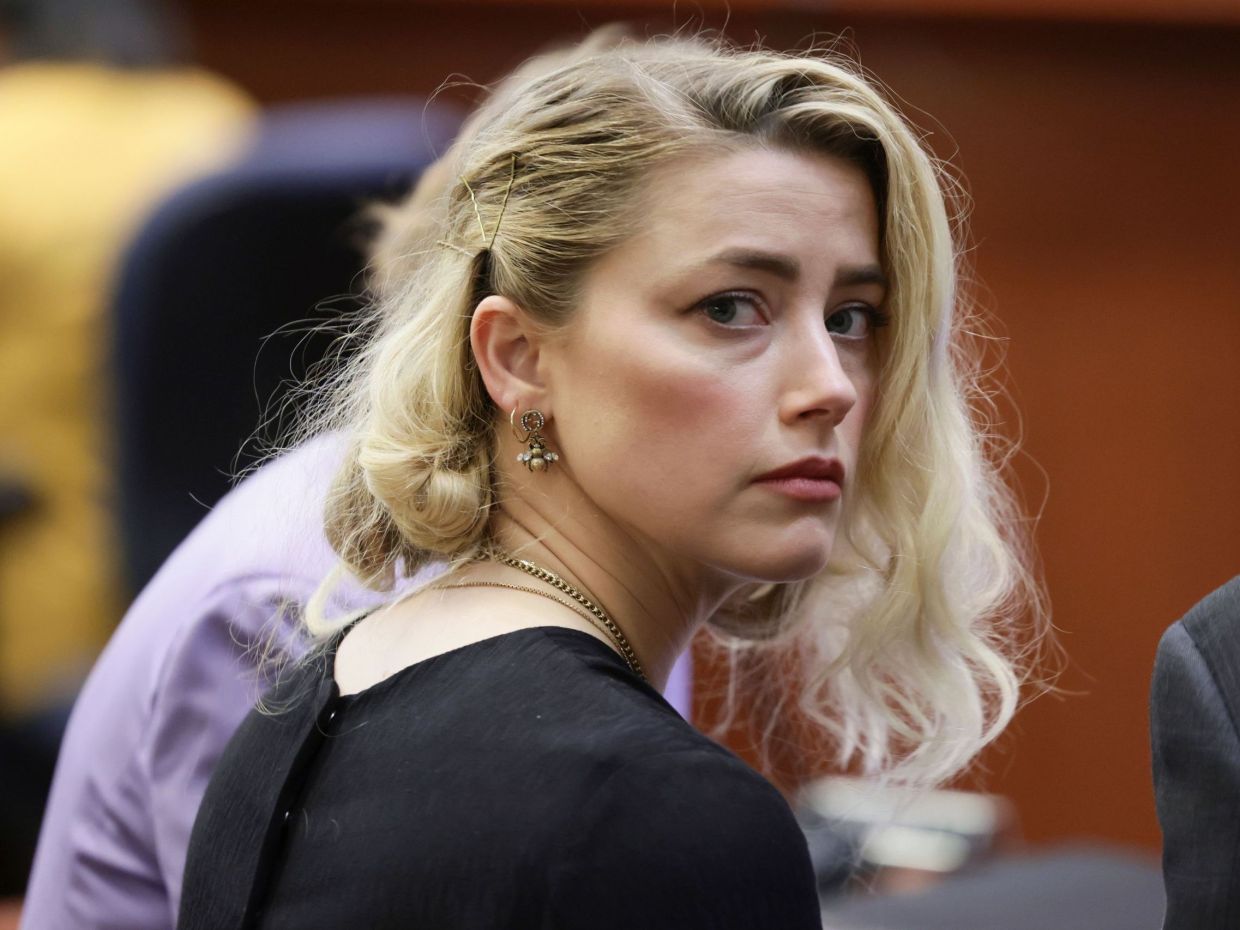 Οι φίλοι της Amber Heard «εξαφανίστηκαν» για να μην πληρώσουν τα χρέη της στον Johnny Depp