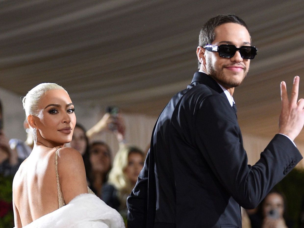 Kim Kardashian - Pete Davidson: Πώς από 9 μήνες φλογερού έρωτα έφτασαν στον χωρισμό;