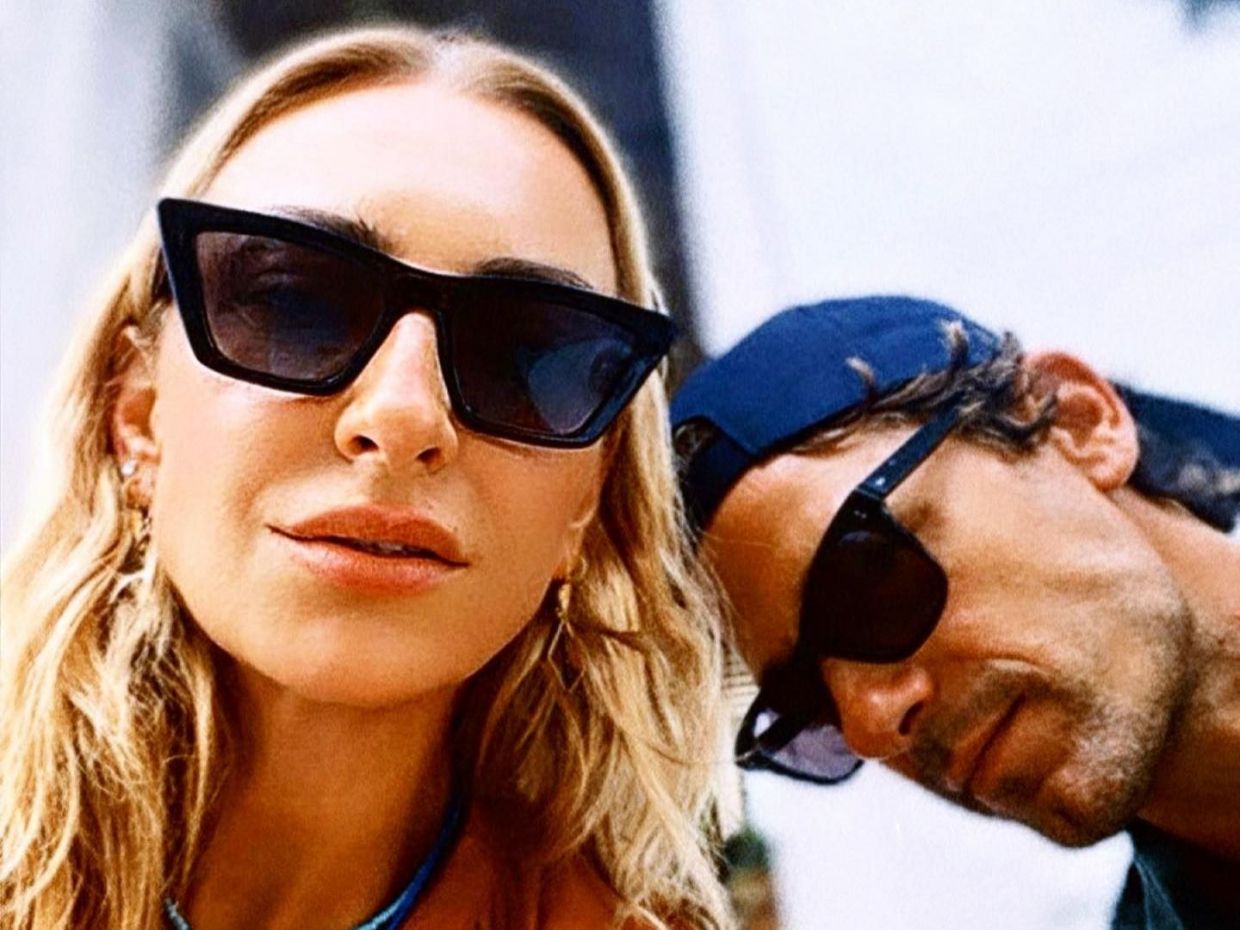 Ποτέ δε θα βαρεθούμε να βλέπουμε τις selfies της Ρούλας Ρέβη με τον Αποστόλη Τότσικα
