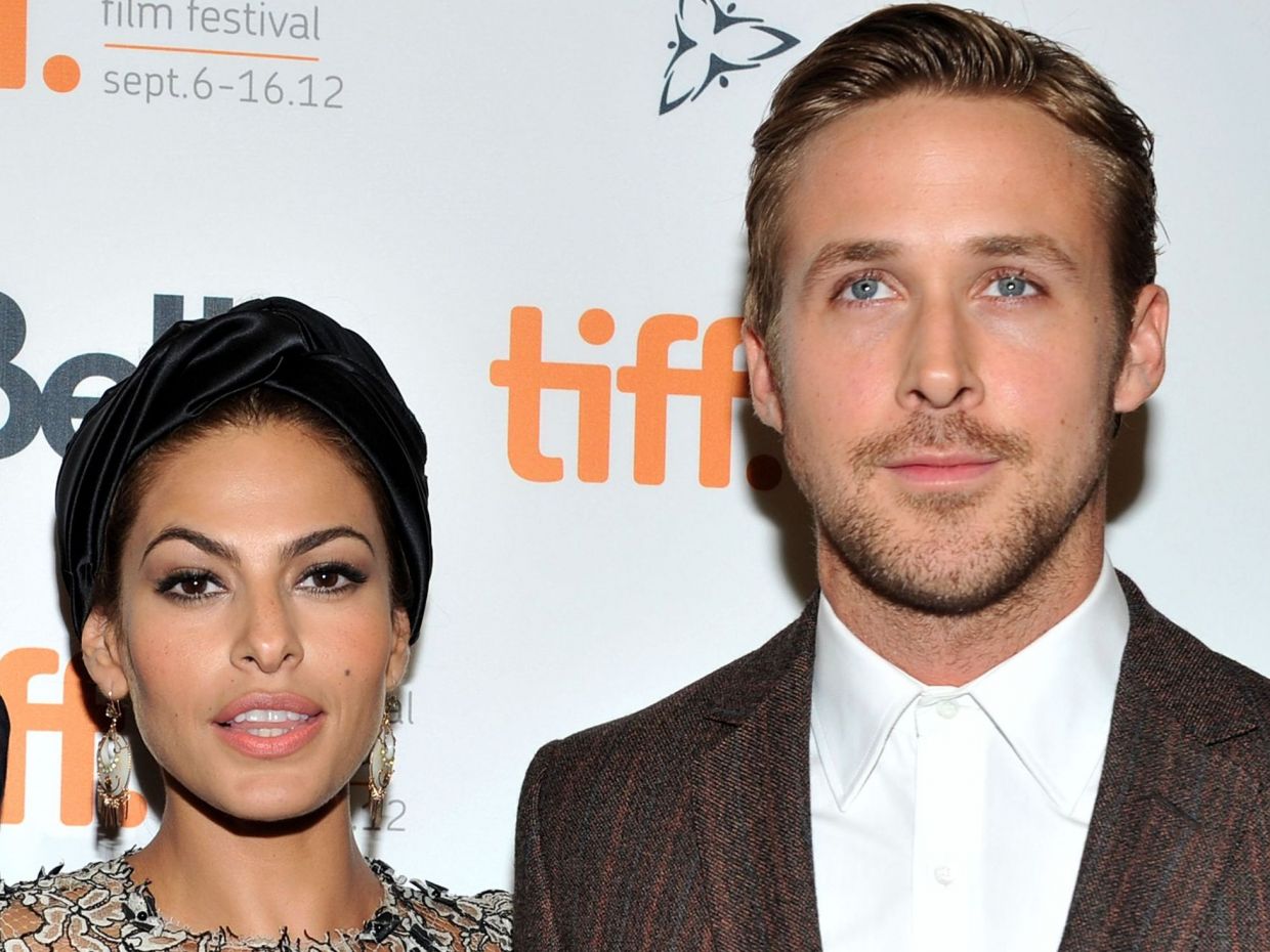 Η Eva Mendes έχει ταπετσαρία τον Ryan Gosling και οι Χολιγουντιανοί έρωτες δεν ήταν ποτέ πιο epic