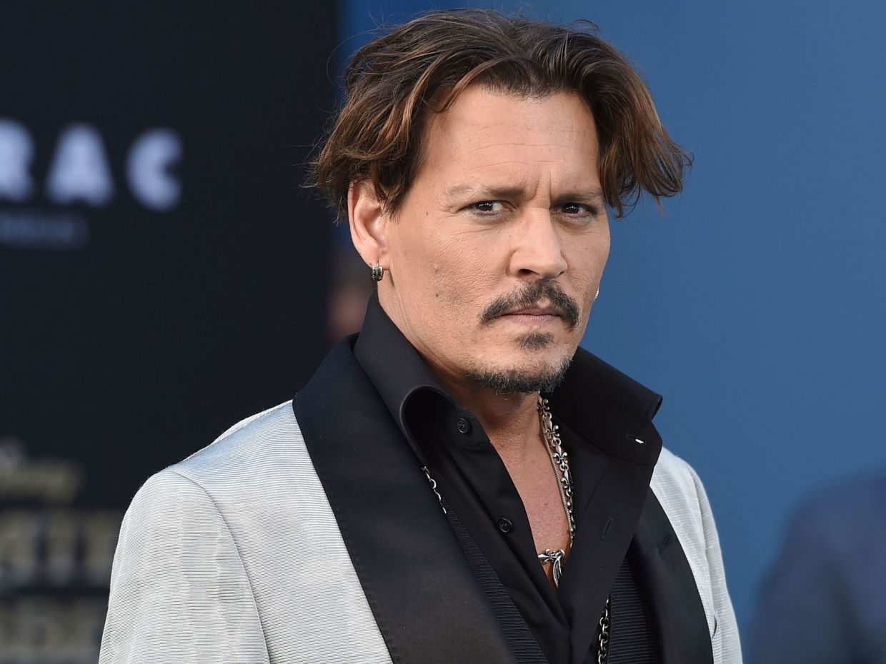 Απατεώνες προσποιούνται πως είναι ο Johnny Depp, αλλά εκείνος το κατάλαβε και έκανε κίνηση ματ