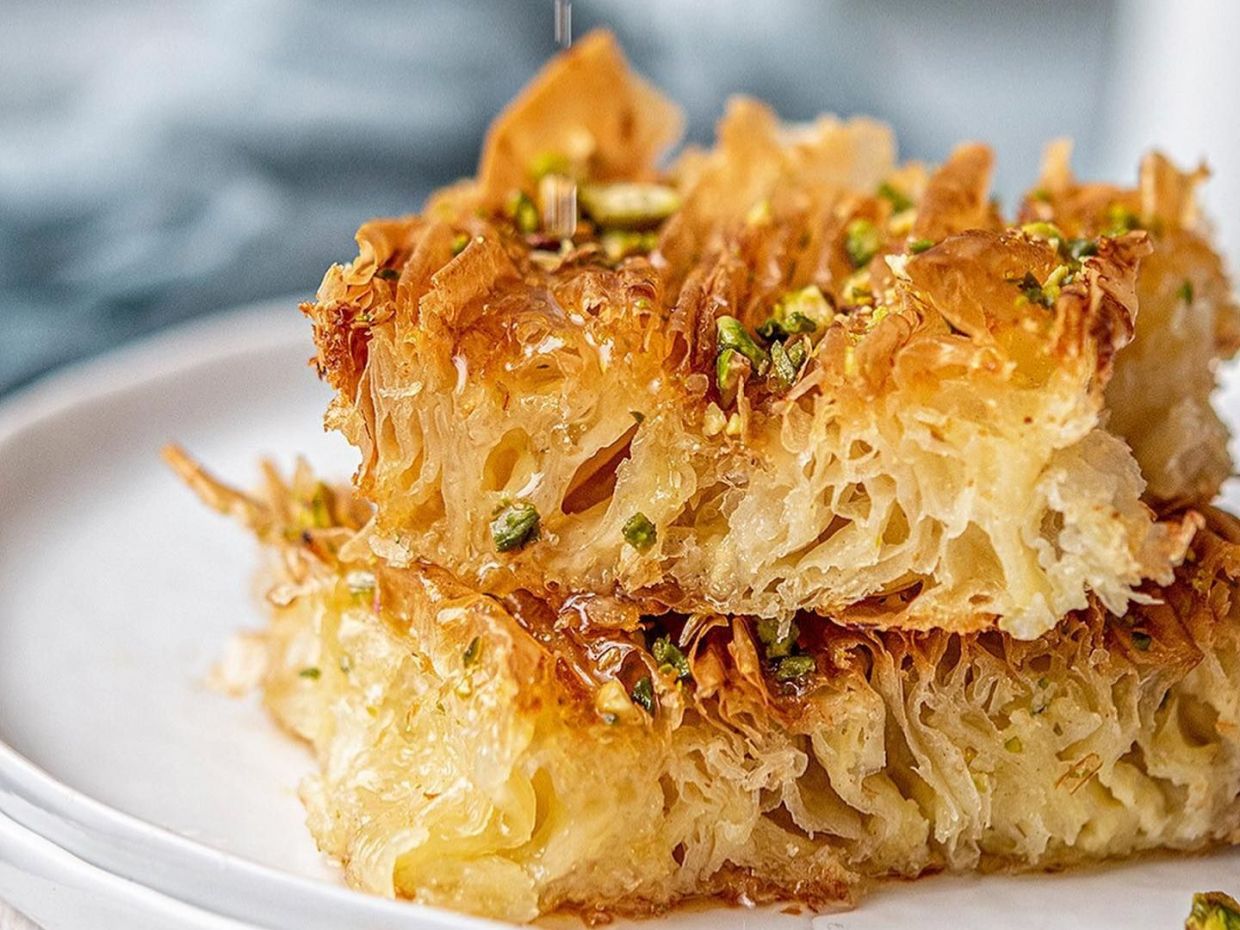 Crinkle cake: H συνταγή για γλυκό ταψιού με ένα φύλλο κρούστας που έγινε viral στο TikTok