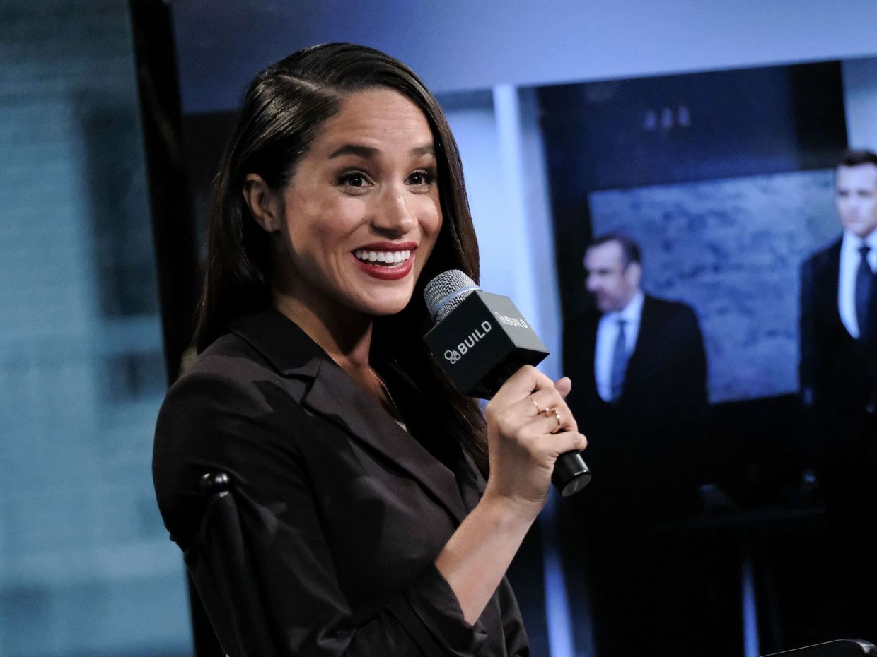 Η Meghan έστειλε σαφές μήνυμα σε όσους την έβλαψαν με ποίημα του Ντίνου Χριστιανόπουλου