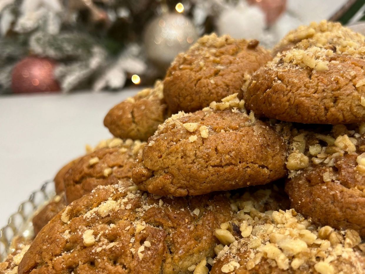 Τι φτιάχνουμε σήμερα για να μπούμε σε Xmas mood; Μελομακάρονα, φυσικά!