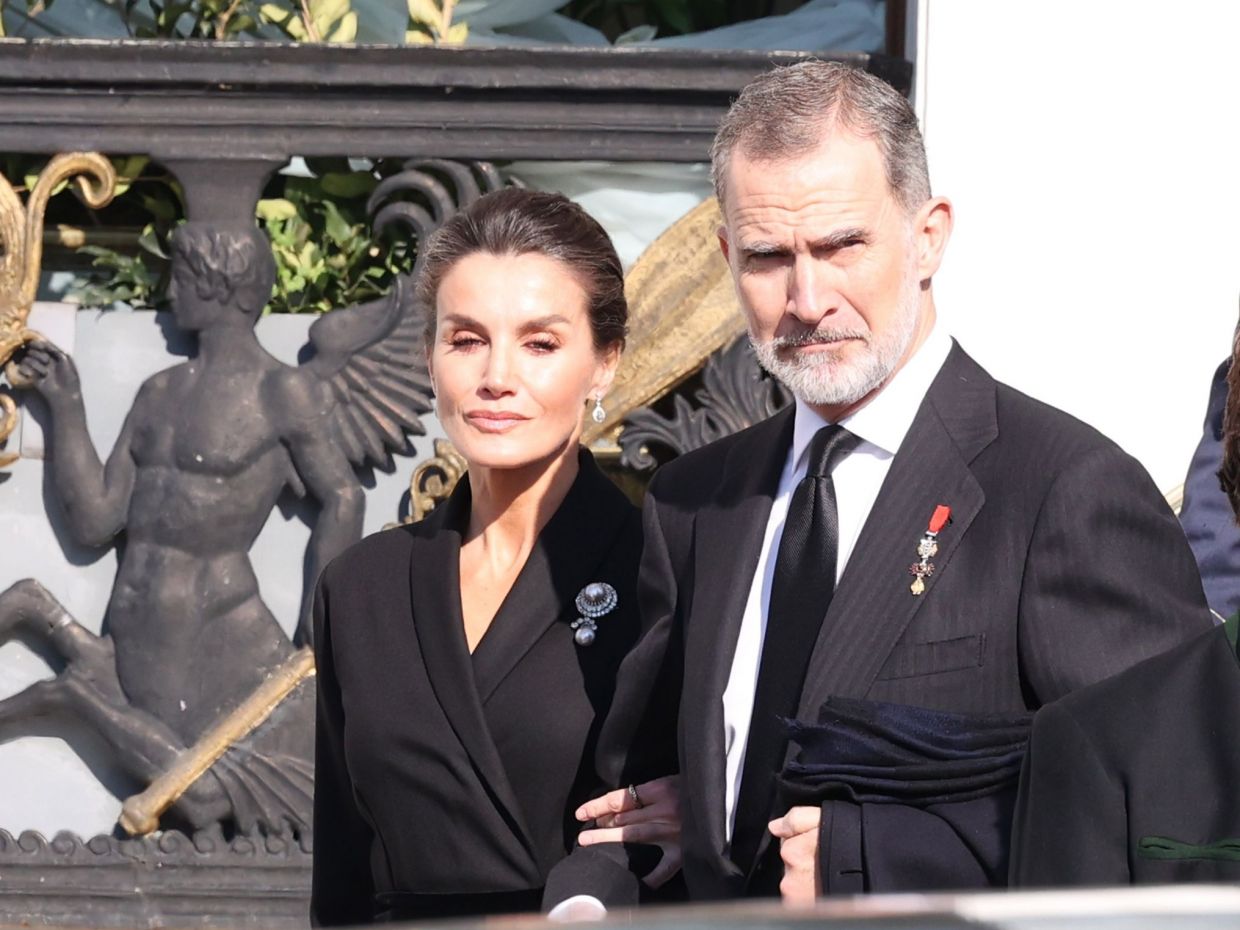 Η άγνωστη κόντρα της βασίλισσας Letizia και της Marie Chantal και η συμφιλίωση στην κηδεία του τέως