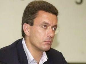 Το αιχμηρό σχόλιο Χατζηνικολάου για Γαβαλά και... Τσοχατζόπουλο!