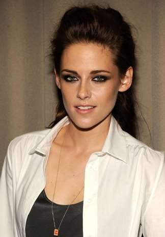 Aλλαγή καριέρας; Η Kristen Stewart αποφάσισε να σπουδάσει αγγλική λογοτεχνία!