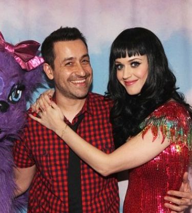 Τι δουλειά έχει ο Θέμης Γεωργαντάς με την Katy Perry και τον Usher;