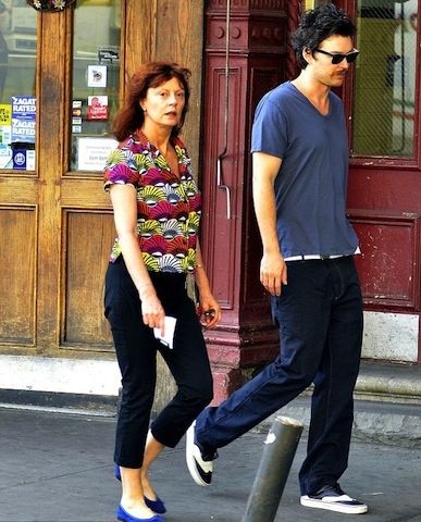 Susan Sarandon: Η δασκάλα των «cougars» με το toyboy της
