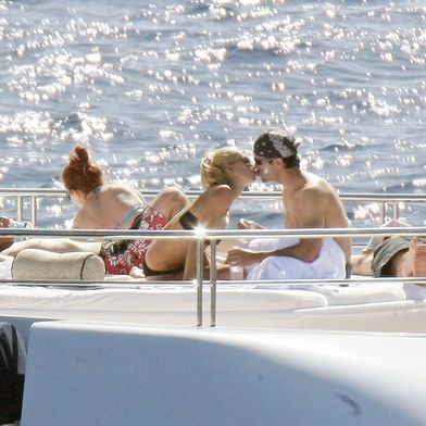 O γάμος που περιμέναμε 15 ολόκληρα χρόνια: Το διάσημο ζευγάρι έκανε (;) την έκπληξη!