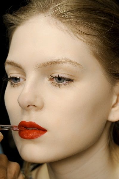 Το κόκκινο κραγιόν μέσα από τα μάτια της make-up artist Ρούλας Σταματοπούλου