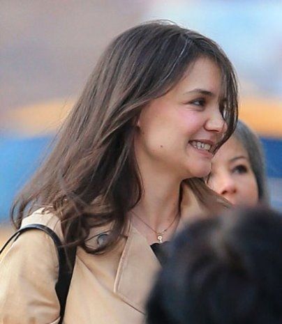 Κatie Holmes: Γκρίζαρε απότομα ή τσακώθηκε με τον κομμωτή της;
