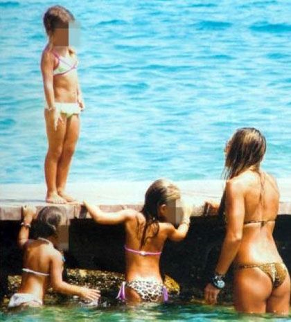 Ελένη Πετρουλάκη: Μοναδικές στιγμές με τις κόρες της!