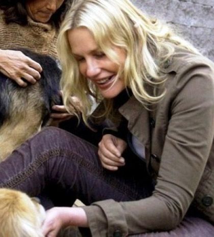 Daryl Hannah – Χειροπέδες στη δυναμική ακτιβίστρια