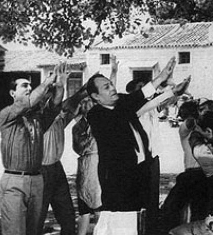 Σας έχει μείνει καθόλου αξιοπρέπεια;