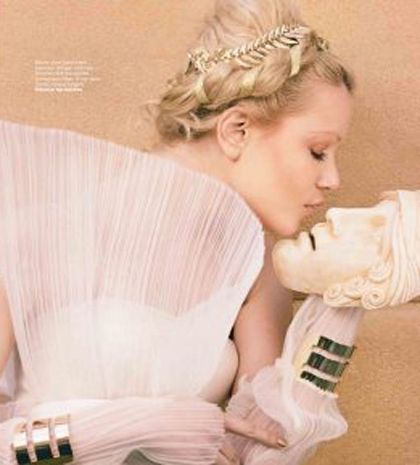 H Victoria Kyriakides στο Harper's Bazaar Indonesia