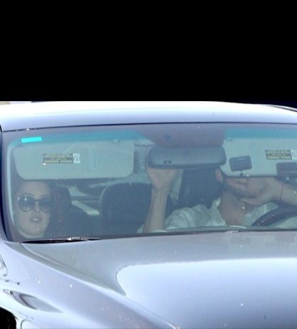 Ashton Kutcher: Κάνει ακόμα παρέα με την κόρη της Demi Moore (που θα μπορούσε να είναι και κοπέλα του)