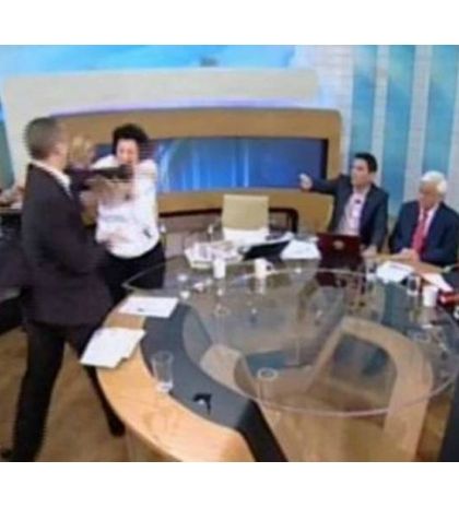 Όσα... δεν έδειξαν οι κάμερες στο επεισόδιο Κασιδιάρη - Κανέλλη (pic)