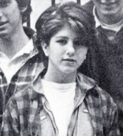 Jennifer Aniston: Σπάνιες φωτογραφίες από το σχολικό της λεύκωμα