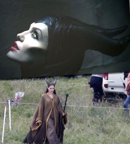 Αngelina Jolie: Στα γυρίσματα της νέας της ταινίας φορώντας... κέρατα!